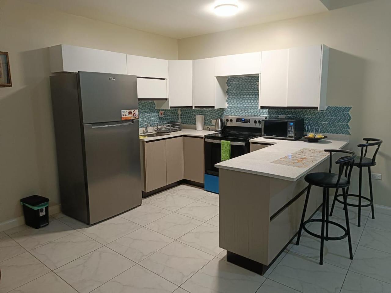 Lovely 2 Bedroom C̅ Netflix Across National Stadium Kingston Zewnętrze zdjęcie